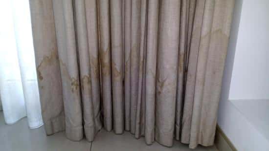 8 Most Effective Way To Clean Your Curtains
